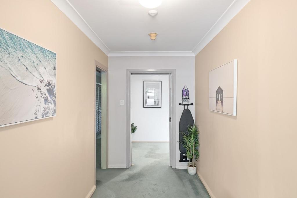 Chic Single Room - Mins To Stations & Eateries - Shared Bathroom Pymble Exterior photo