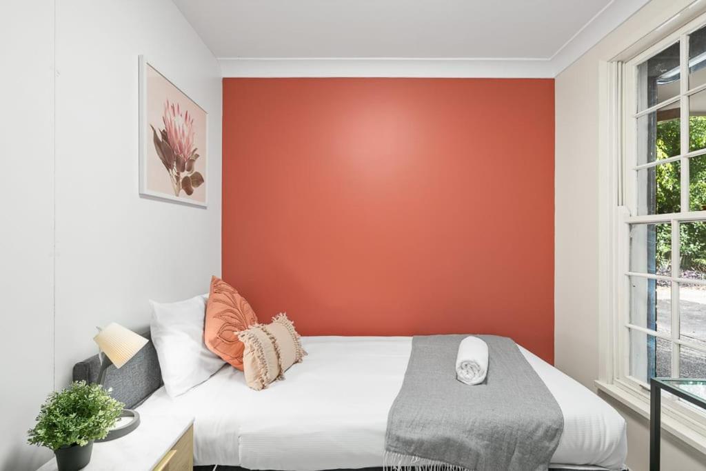 Chic Single Room - Mins To Stations & Eateries - Shared Bathroom Pymble Exterior photo